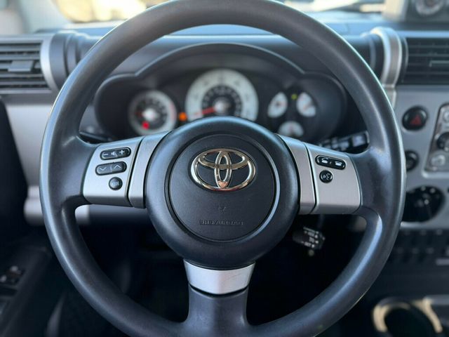 2014 Toyota FJ Cruiser  - 23043722 - 9