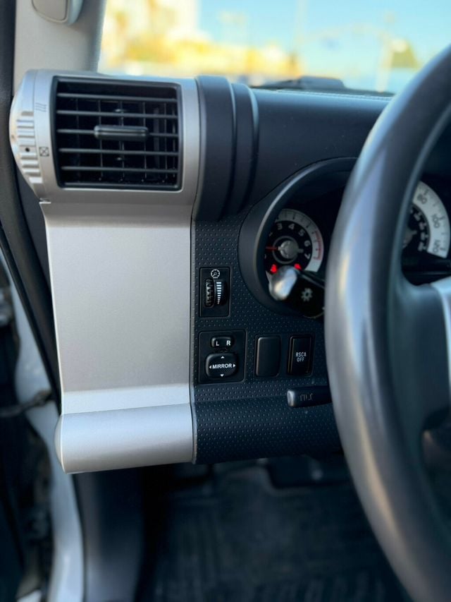 2014 Toyota FJ Cruiser  - 23043722 - 18