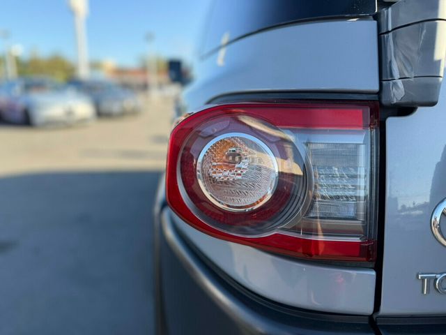 2014 Toyota FJ Cruiser  - 23043722 - 25