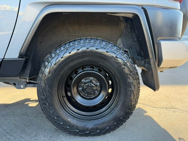 2014 Toyota FJ Cruiser  - 23043722 - 26