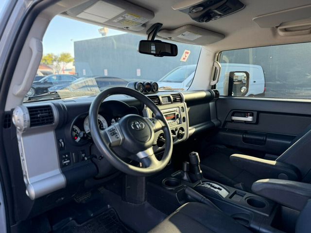 2014 Toyota FJ Cruiser  - 23043722 - 8