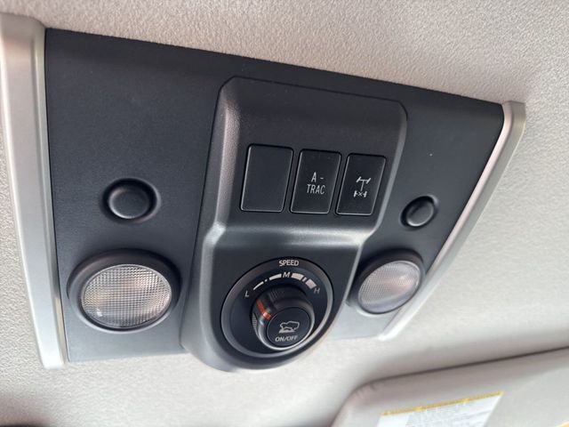 2014 Toyota FJ Cruiser 4WD 4dr Automatic - 23013284 - 12