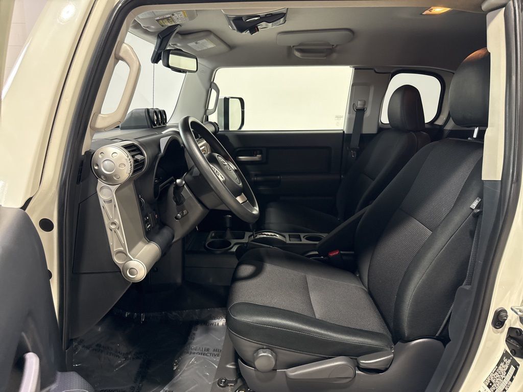 2014 Toyota FJ Cruiser 4WD 4dr Automatic - 23013284 - 21