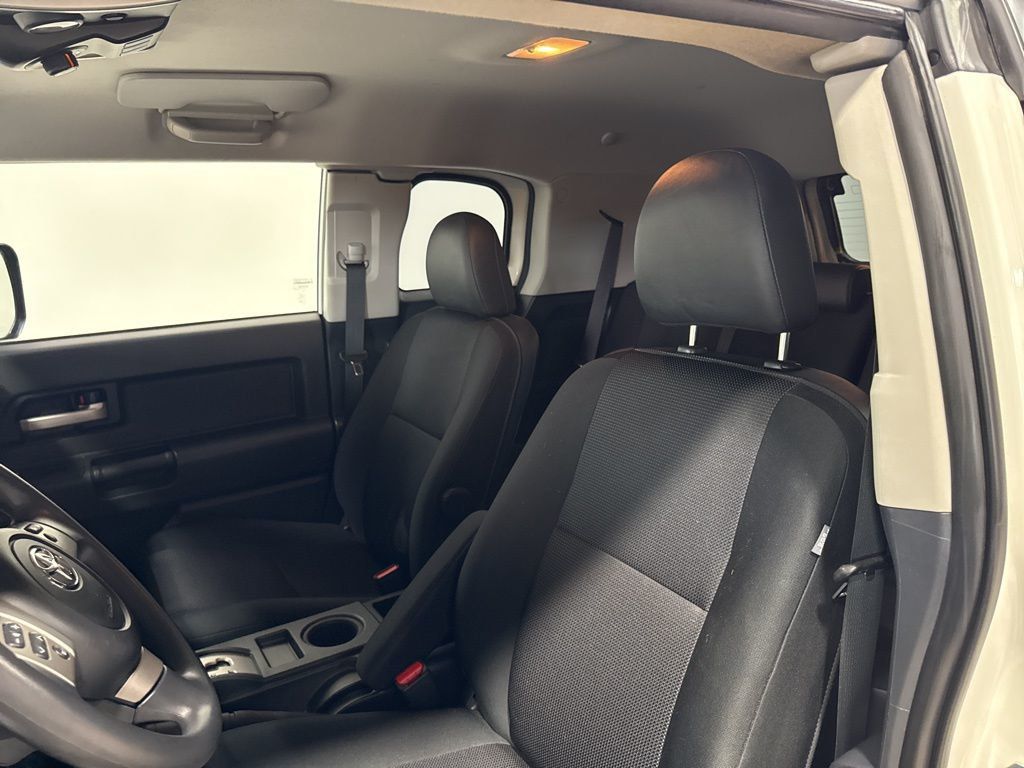 2014 Toyota FJ Cruiser 4WD 4dr Automatic - 23013284 - 25