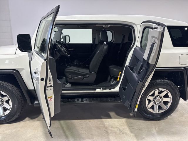 2014 Toyota FJ Cruiser 4WD 4dr Automatic - 23013284 - 29