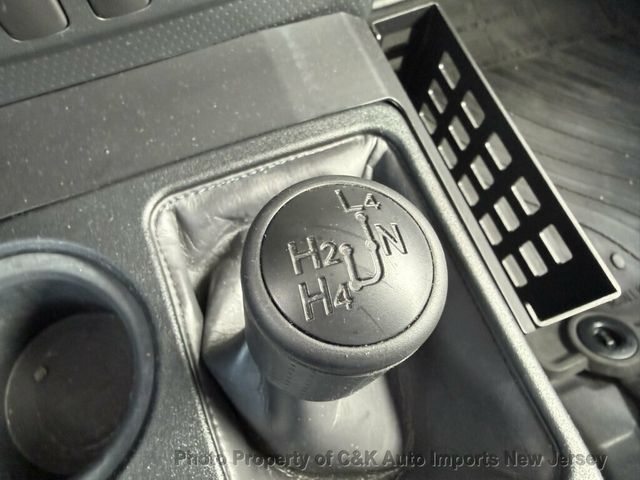 2014 Toyota FJ Cruiser 4WD 4dr Automatic - 23073079 - 19