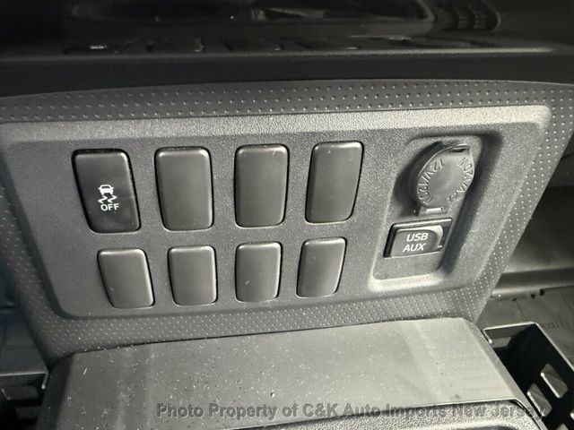 2014 Toyota FJ Cruiser 4WD 4dr Automatic - 23073079 - 21