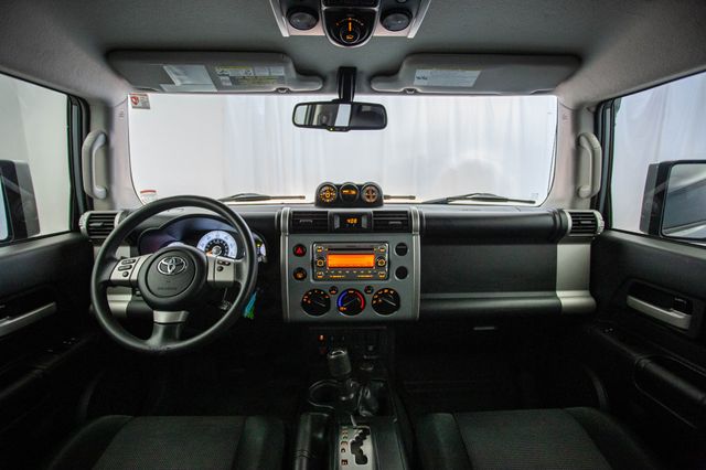 2014 Toyota FJ Cruiser 4WD 4dr Automatic - 22878675 - 11