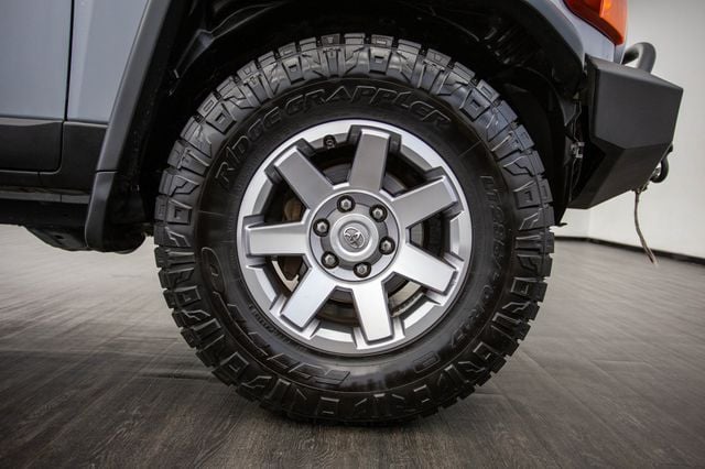 2014 Toyota FJ Cruiser 4WD 4dr Automatic - 22878675 - 40