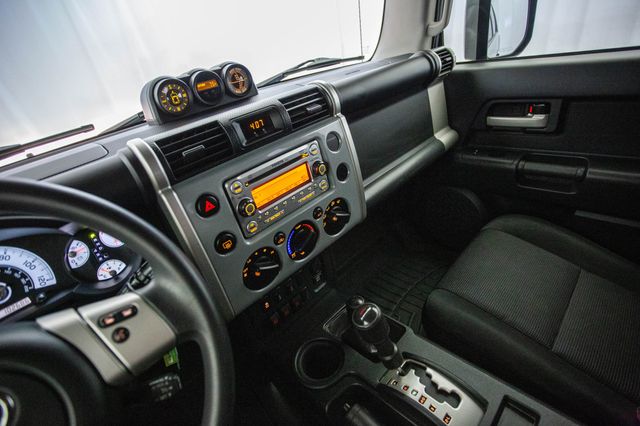 2014 Toyota FJ Cruiser 4WD 4dr Automatic - 22878675 - 48