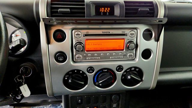 2014 Toyota FJ Cruiser 4WD 4dr Automatic - 23098470 - 15