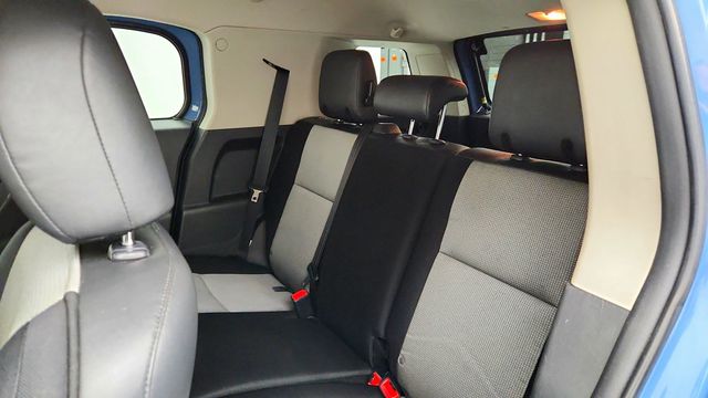 2014 Toyota FJ Cruiser 4WD 4dr Automatic - 23098470 - 18