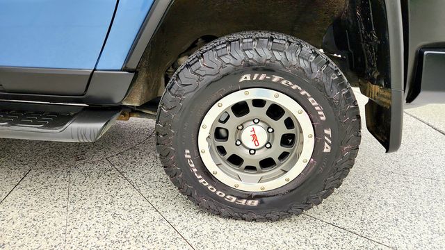 2014 Toyota FJ Cruiser 4WD 4dr Automatic - 23098470 - 8