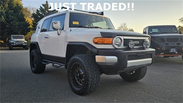 2014 Toyota FJ Cruiser Base - 22642858 - 0