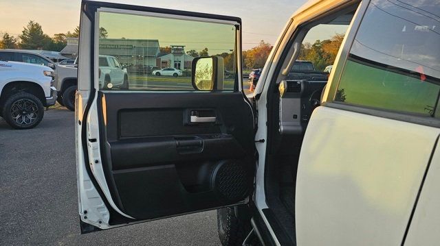 2014 Toyota FJ Cruiser Base - 22642858 - 12