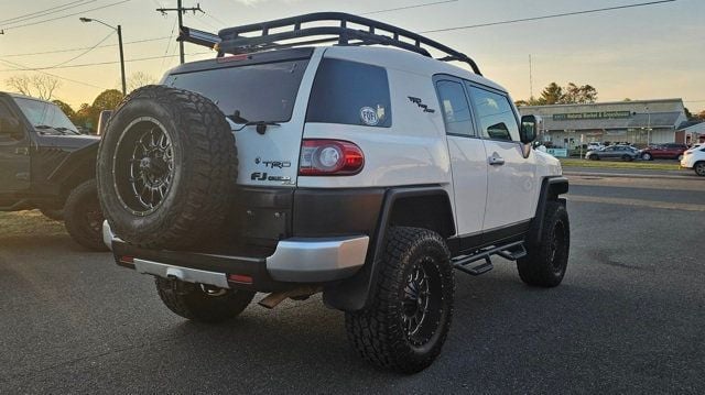 2014 Toyota FJ Cruiser Base - 22642858 - 8