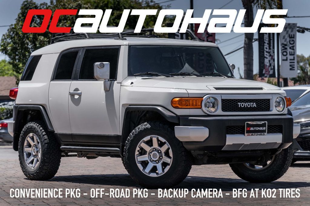 2014 Toyota FJ Cruiser CONVENIENCE AND OFF-ROAD PACKAGE - 22424206 - 0
