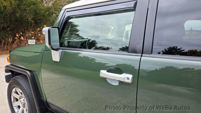 2014 Toyota FJ Cruiser For Sale - 22969915 - 25