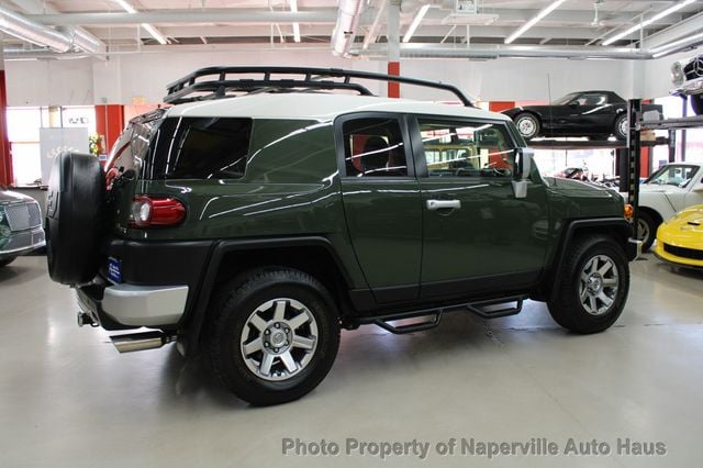 2014 Toyota FJ Cruiser RWD 4dr Automatic - 22626609 - 9