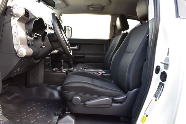 2014 Toyota FJ Cruiser RWD 4dr Automatic - 23084685 - 11