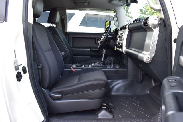 2014 Toyota FJ Cruiser RWD 4dr Automatic - 23084685 - 14
