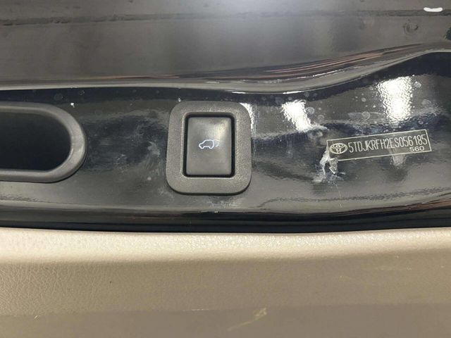 2014 Toyota Highlander AWD 4dr V6 XLE - 23027915 - 16