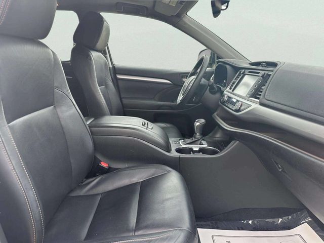 2014 Toyota Highlander AWD 4dr V6 XLE - 23032535 - 22