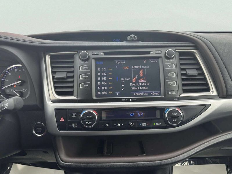 2014 Toyota Highlander AWD 4dr V6 XLE - 23032535 - 27
