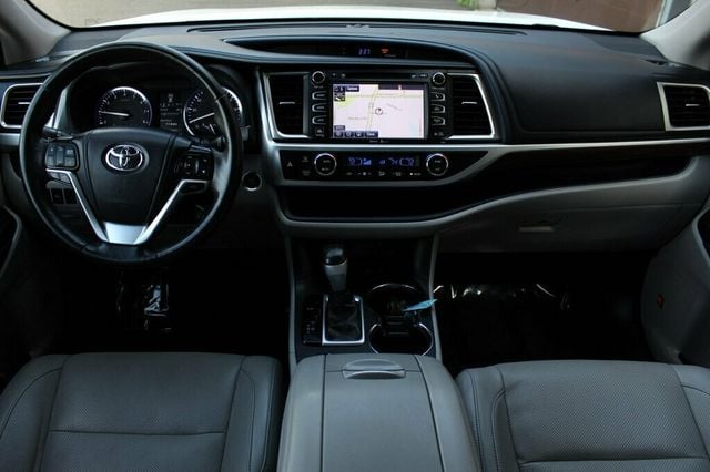 2014 Toyota Highlander AWD PLATINUM W/ NAVIGATION, PANO MOONROOF, LEATHER - 23042748 - 11