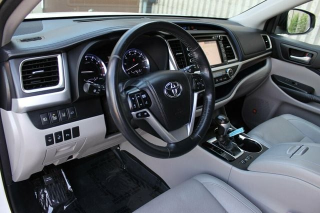 2014 Toyota Highlander AWD PLATINUM W/ NAVIGATION, PANO MOONROOF, LEATHER - 23042748 - 24