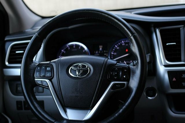 2014 Toyota Highlander AWD PLATINUM W/ NAVIGATION, PANO MOONROOF, LEATHER - 23042748 - 29