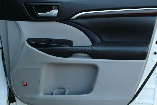 2014 Toyota Highlander AWD PLATINUM W/ NAVIGATION, PANO MOONROOF, LEATHER - 23042748 - 4