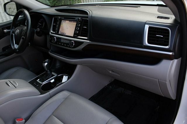 2014 Toyota Highlander AWD PLATINUM W/ NAVIGATION, PANO MOONROOF, LEATHER - 23042748 - 7