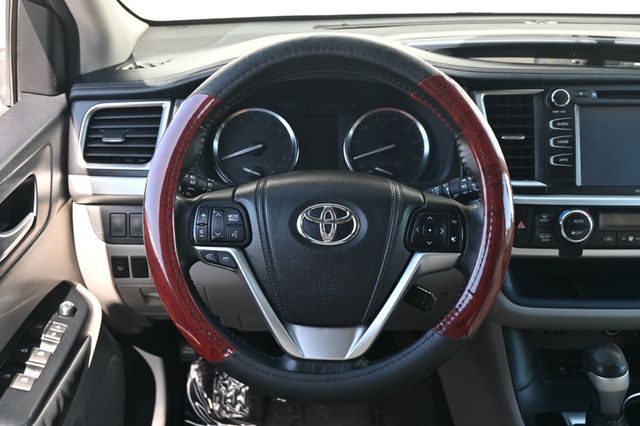 2014 Toyota Highlander AWD XLE Brand New Tires - 22800549 - 7