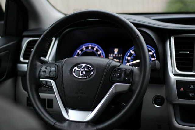 2014 Toyota Highlander AWD XLE W/ LEATHER, MOONROOF - 23083627 - 30