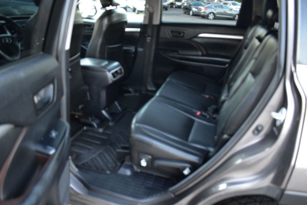 2014 Toyota Highlander FWD 4dr I4 LE - 23045190 - 16