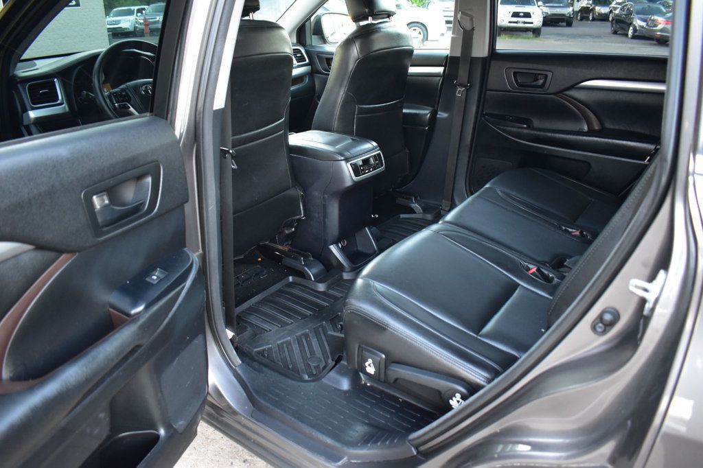 2014 Toyota Highlander FWD 4dr I4 LE - 23045190 - 18