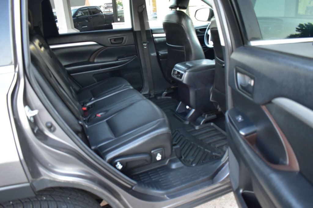 2014 Toyota Highlander FWD 4dr I4 LE - 23045190 - 19