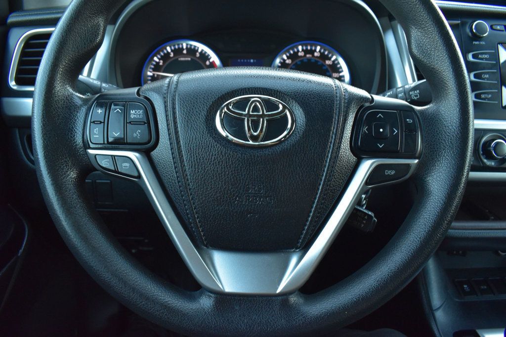 2014 Toyota Highlander FWD 4dr I4 LE - 23045190 - 29