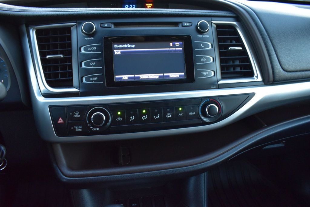 2014 Toyota Highlander FWD 4dr I4 LE - 23045190 - 35