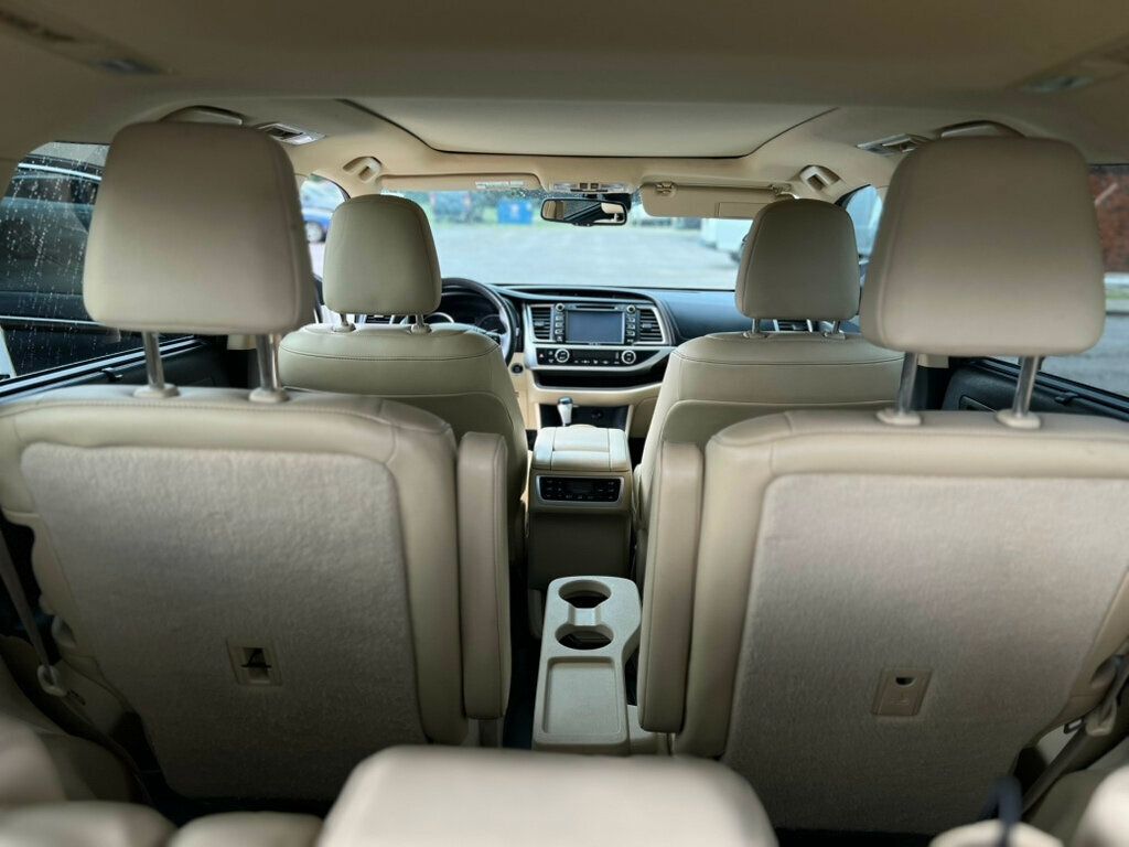 2014 Toyota Highlander Base Hybrid photo 13