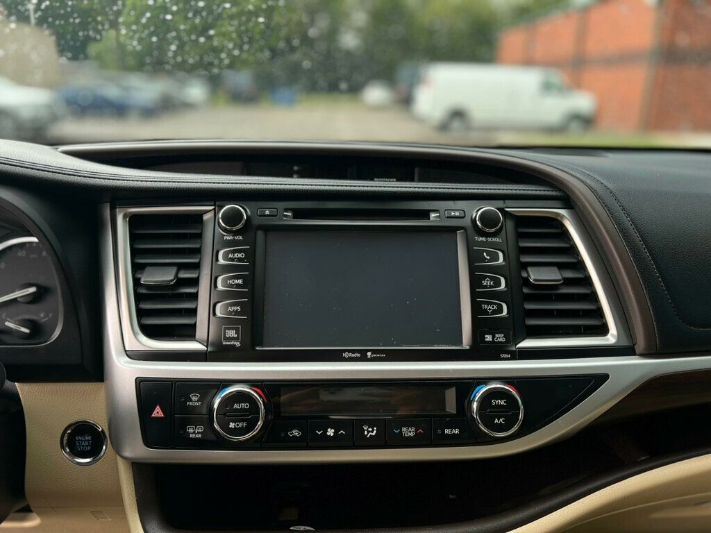 2014 Toyota Highlander Base Hybrid photo 15