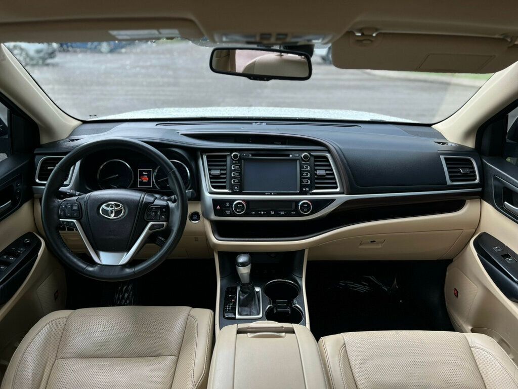 2014 Toyota Highlander Base Hybrid photo 17