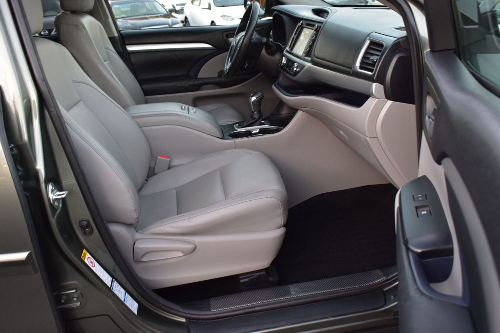 2014 Toyota Highlander HIGHLANDER XLE - 22941726 - 16