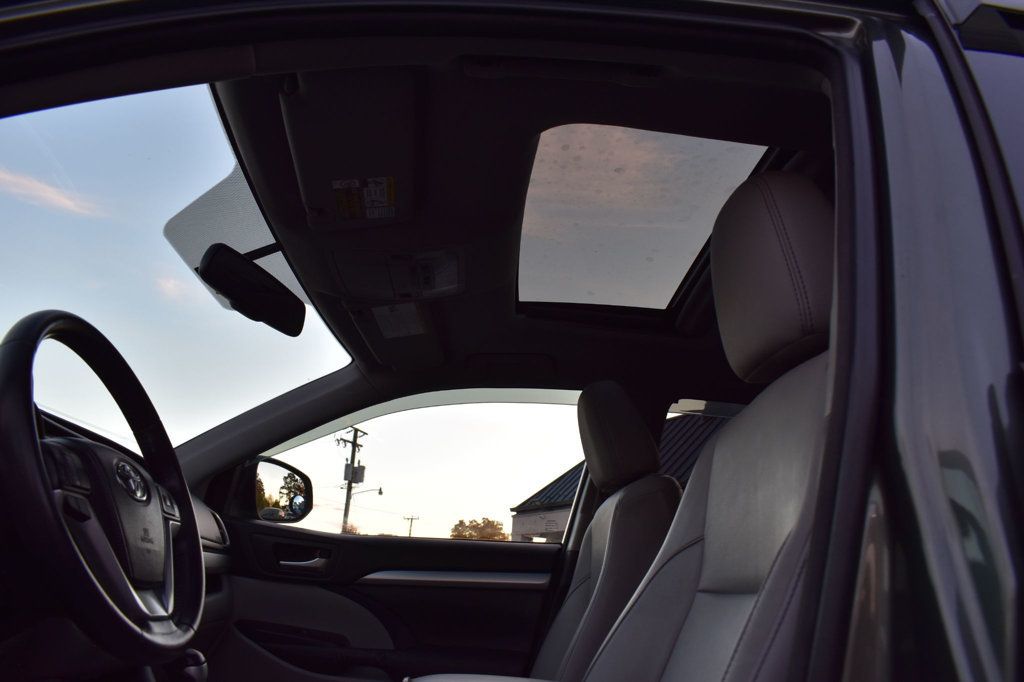 2014 Toyota Highlander HIGHLANDER XLE - 22941726 - 29