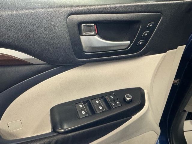 2014 Toyota Highlander Limited AWD V6 - 23010004 - 12