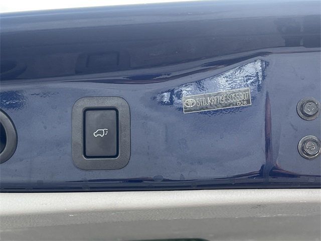 2014 Toyota Highlander Base Hybrid photo 14