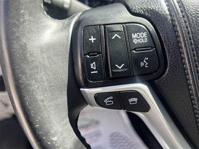 2014 Toyota Highlander Base Hybrid photo 18