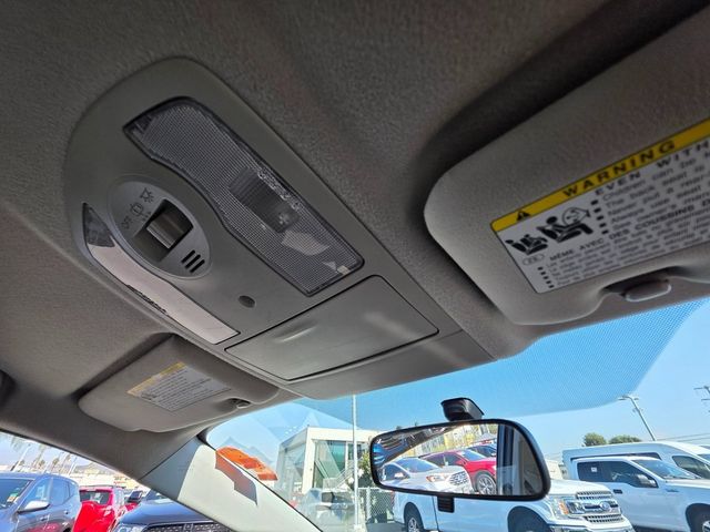 2014 Toyota Prius 5dr Hatchback Four - 22946673 - 11