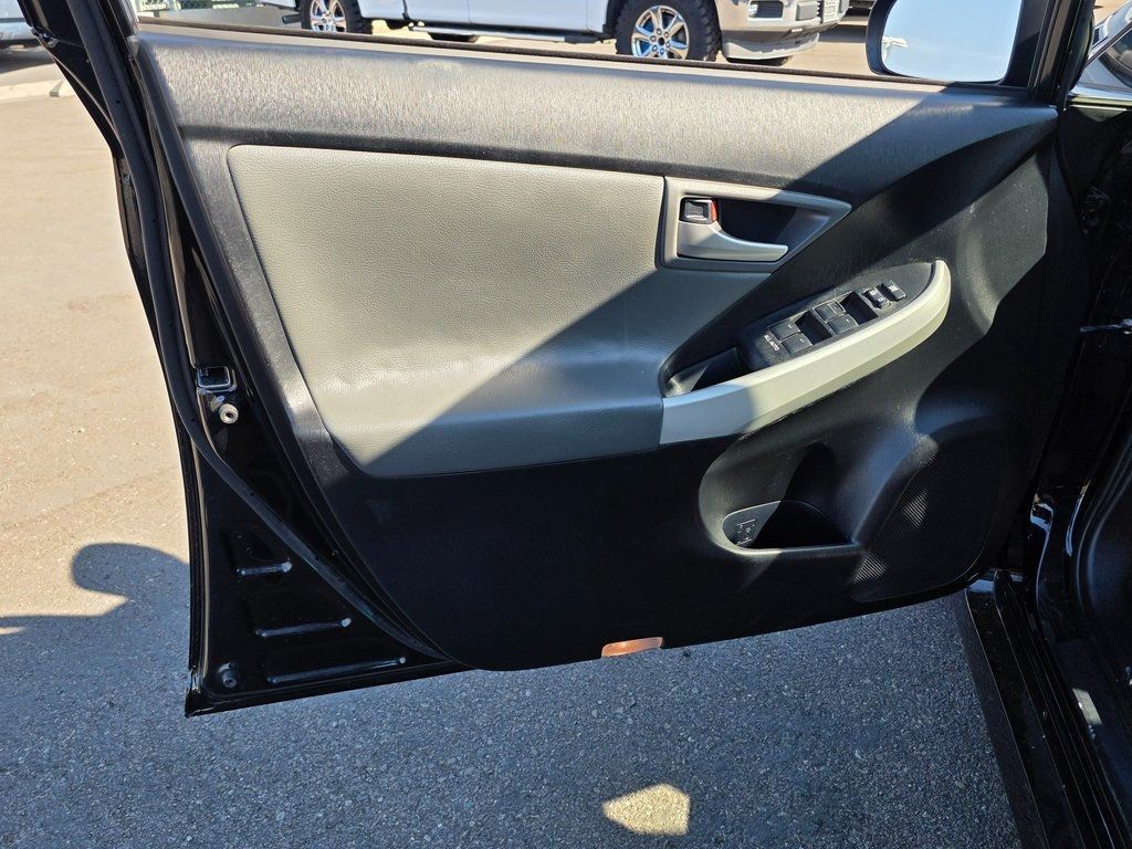 2014 Toyota Prius 5dr Hatchback Four - 22946673 - 21